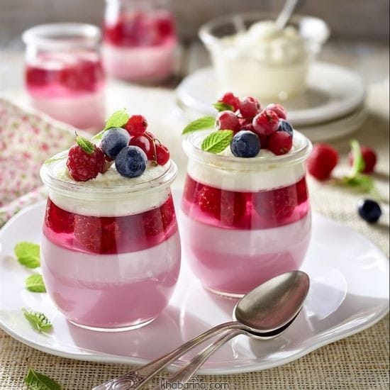 جدیدترین تزیین دسر قرمز رنگ 2023