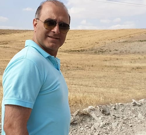 بیوگرافی منوچهر زنده دل بازیگر نقش بهداد در سریال فریبا + زندگی شخصی و تصاویر 3