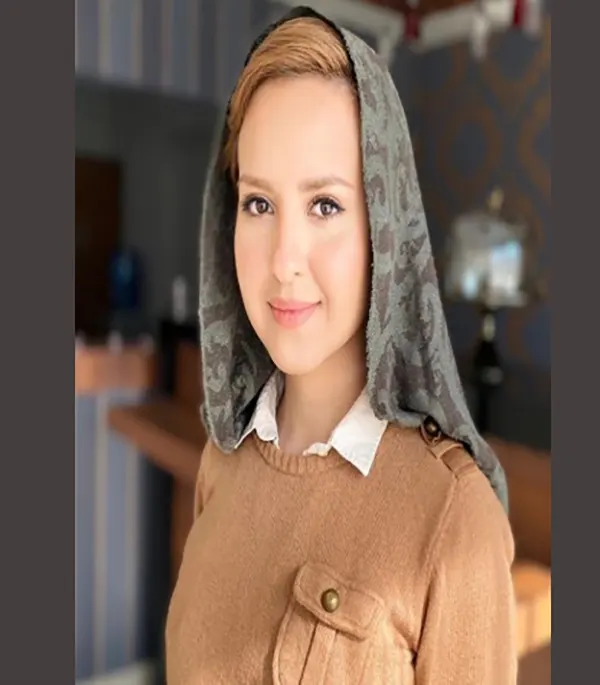 بیوگرافی کیمیا رفیق بازیگر نقش خانم کزازی در سریال کلینیک رویا و عکس های آن