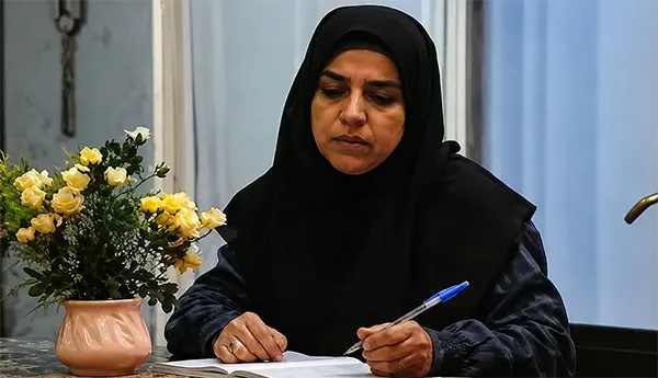 عکس جدید نیره حسینی بازیگر نقش افسانه در سریال آینه عبرت