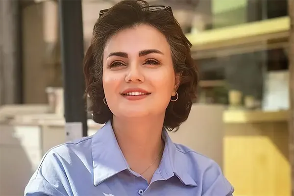 بیوگرافی تروسکه صادقی مجری شبکه معاند ایران اینترنشنال +‎سن و همسر